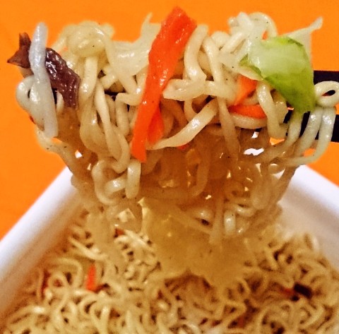 まるか食品「ペヤング ピリ辛野菜炒め風やきそば」