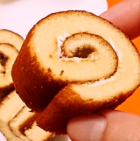 フジパン「塩キャラメルプチロール」