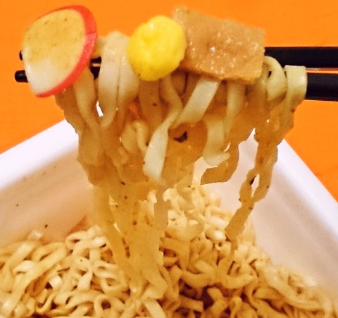 マルちゃん「赤いきつね焼うどん」