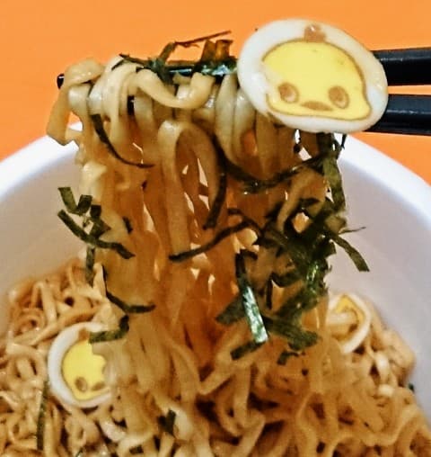 日清「チキンラーメンの油そば」