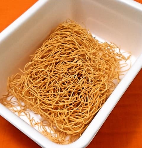 まるか食品「ペヤング 中華風そのまま皿うどん」