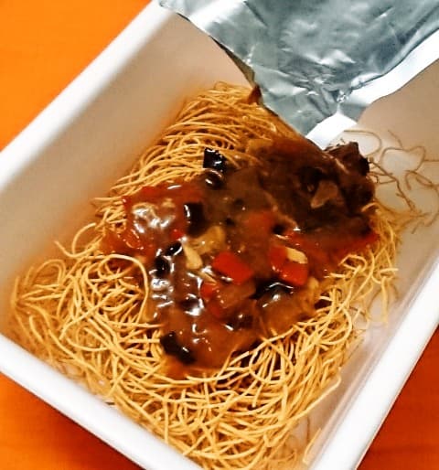 まるか食品「ペヤング 中華風そのまま皿うどん」