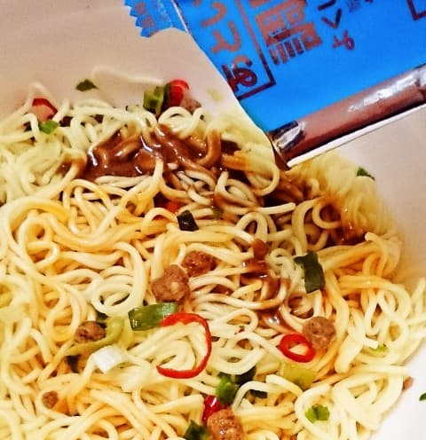 サンヨー食品「キング軒 広島式汁なし担担麺」