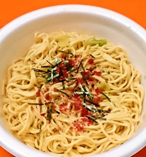 「日清焼そばＵ．Ｆ．Ｏ．濃い濃い男梅焼そば」