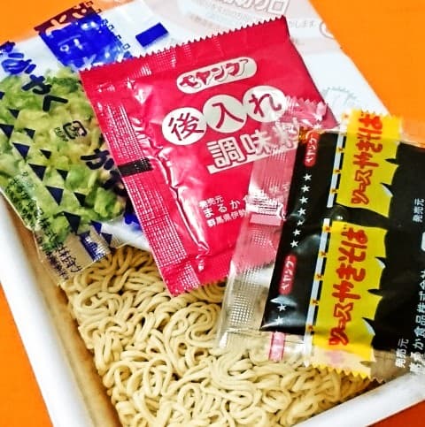 まるか食品「ペヤング チーズＭＡＸやきそば」