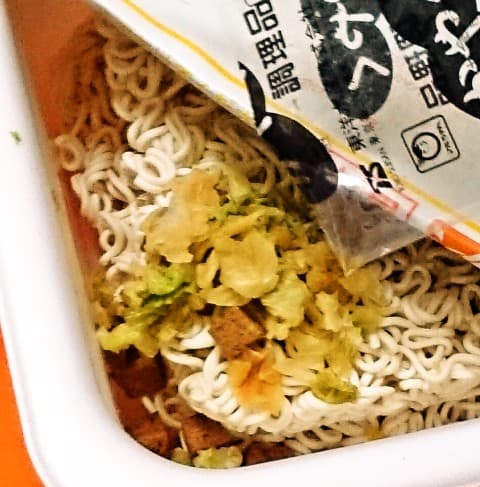 マルちゃん「でっかいやきそば弁当」