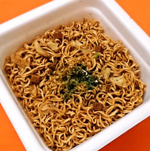 マルちゃん「でっかいやきそば弁当」