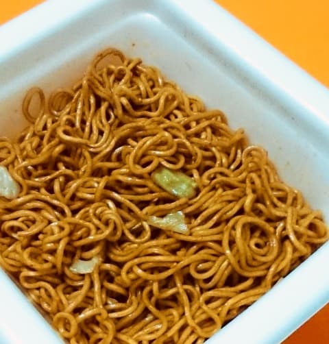 サッポロ一番「オタフクお好みソース味焼そば 麻辣仕立て」