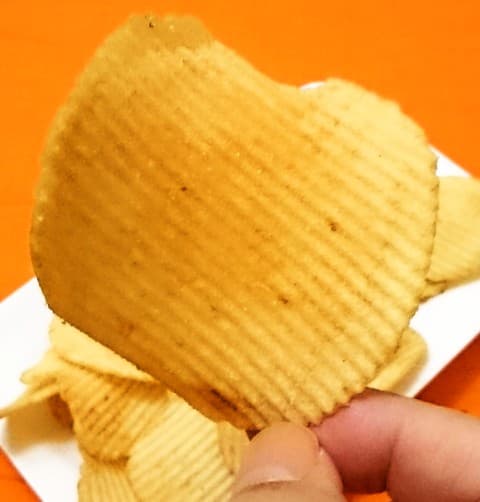 カルビー「ポテトチップス 厚切り 天乃屋の歌舞伎揚味」